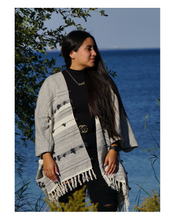 Load image into Gallery viewer, Transitional loungewear kimono you will want to live in! Wear while working from home, market days, out for drinks and night on the patio. Consciously designed and artisan-made in a small town in beautiful El Salvador. Fairly traded, ecofriendly cotton. Genderless kimono & reversible giving you multi wear options!