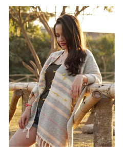 Transitional loungewear kimono you will want to live in! Wear while working from home, market days, out for drinks and night on the patio. Consciously designed and artisan-made in a small town in beautiful El Salvador. Fairly traded, ecofriendly cotton. Genderless kimono & reversible giving you multi wear options! 