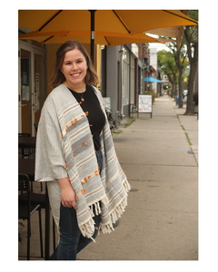 Transitional loungewear kimono you will want to live in! Wear while working from home, market days, out for drinks and night on the patio. Consciously designed and artisan-made in a small town in beautiful El Salvador. Fairly traded, ecofriendly cotton. Genderless kimono & reversible giving you multi wear options! 